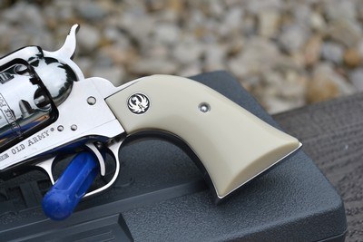Rare Gloss Stainless Ruger Old Army 5.5 Inch Barrel Fixed Sight 45 - Image 8 of 13