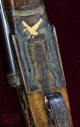 EXCLUSIVE TRUE PAIR JOHN WILKES EXHIBITION QUALITY SIDELOCK 10 BORE SHOTGUNS, GOLD ENGRAVED BY RENOWNED MASTER KEN HUNT. - 6 of 15