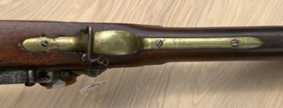SCARCE LATE ALTERED INDIA PATTERN MUSKET, FOR USE BY COAST GUARD OR CUSTOMS / EXCISE UNITS. - Image 9 of 15
