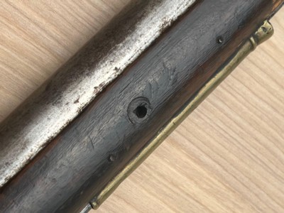 SCARCE LATE ALTERED INDIA PATTERN MUSKET, FOR USE BY COAST GUARD OR CUSTOMS / EXCISE UNITS. - Image 13 of 15