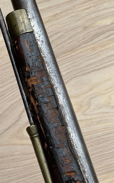 SCARCE LATE ALTERED INDIA PATTERN MUSKET, FOR USE BY COAST GUARD OR CUSTOMS / EXCISE UNITS. - Image 15 of 15