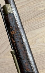 SCARCE LATE ALTERED INDIA PATTERN MUSKET, FOR USE BY COAST GUARD OR CUSTOMS / EXCISE UNITS. - Image 15 of 15