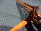 SMITH & WESSON
MODEL 686
CALIBER 357 - 4 of 11