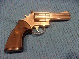 SMITH & WESSON
MODEL 686
CALIBER 357 - 1 of 11