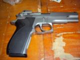 S&W 4506 .45 ACP in very good condition
S/S - 2 of 5
