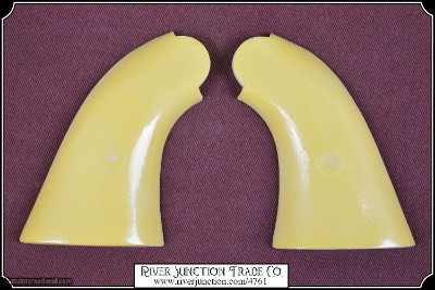 858 Remington - Plain John Wayne Yellow grip - Image 2 of 5