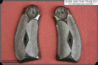 Hard rubber grips for S&W New Model No. 3, .44 CAL. DOUBLE ACTION - Image 2 of 6