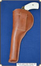 Holster Copied after Clark Saddlery holster - 5 of 7