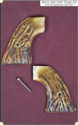 Real natural "jigged" bone grips highly decorative - 1 of 7