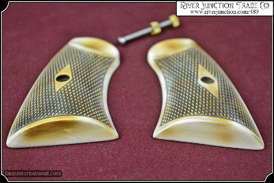 Grips ~ Schofield Checkered Grip - Image 3 of 5