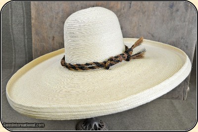 Twisted horse hair hat band - Image 2 of 9