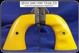 John Wayne 1920s - 40s Original Catalin Yellow Grips - 4 of 7