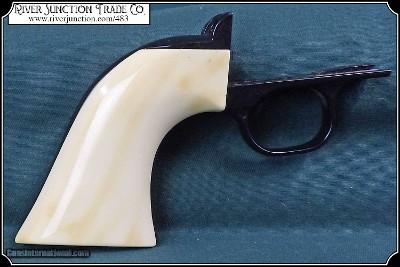 Ruger - Plain gripRuger - Plain grip - Two piece - Image 6 of 8