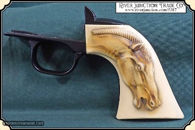 Ruger new & old Model Vaquero - Horse head grip - Image 6 of 8