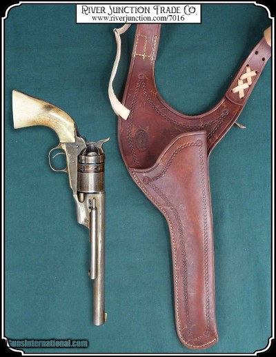 7.5 and 8 in Texas Shoulder Holster - Image 6 of 9