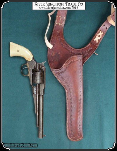 7.5 and 8 in Texas Shoulder Holster - Image 4 of 9
