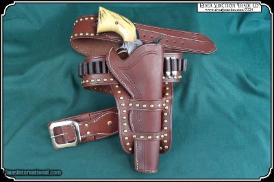 Studded Cheyenne Holster for 7.5 in Barrel RJT# 7024 - Image 3 of 9