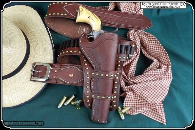 Studded Cheyenne Holster for 7.5 in Barrel RJT# 7024 - Image 2 of 9
