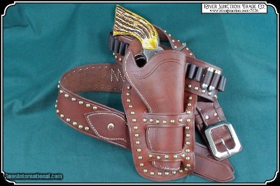 Cheyenne Cross Draw Spotted Holster 4.75 - 5.5 in Barrel - Image 3 of 9