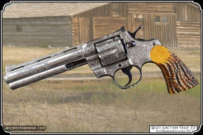Jigged Elk Grips for the Colt Python RJT# 7266 - Image 3 of 6