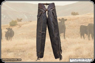 Original Antique shotgun chaps usable. - Image 4 of 10