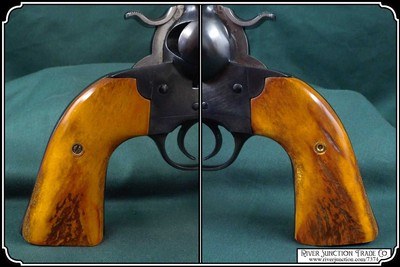 Elk Grips for the Ruger New Model Super Blackhawk Bisley RJT# 7374 - Image 4 of 9