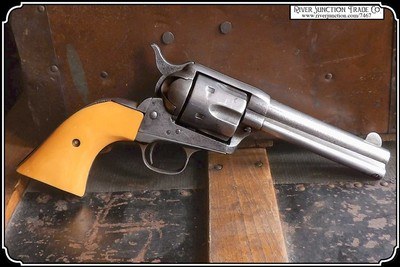 Like John Wayne's grips 1920s - 40s Catalin Dark Yellow Grips RJT#7467 - Image 2 of 6