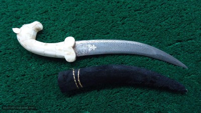 INDO PERSIAN MUGHAL DAGGER WITH HORSE HEAD HANDLE
