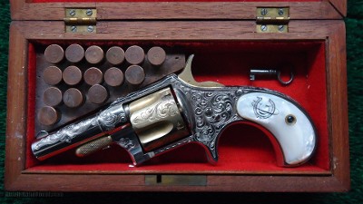 FANTASTIC CASED ENGRAVED REMINGTON NEW MODEL NUMBER 4 SPUR TRIGGER REVOLVER - Image 2 of 18