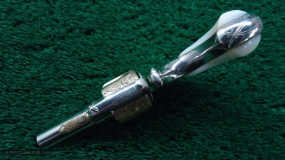 FANTASTIC CASED ENGRAVED REMINGTON NEW MODEL NUMBER 4 SPUR TRIGGER REVOLVER - Image 5 of 18