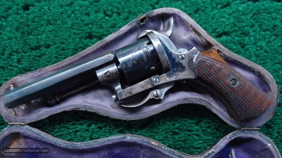 CASED BELGIUM REVOLVER UNUSUAL 4 INCH BAYONET - Image 15 of 17