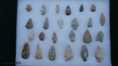 GROUPING OF 24 SPEAR & ARROW POINTS