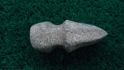 2/3 OF A STONE AX - SPLIT VERTICALLY - Image 4 of 7