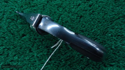 HARRINGTON & RICHARDSON HAMMERLESS BICYCLE FIRST MODEL TOP BREAK REVOLVER IN 32 S&W (black powder) - Image 5 of 9