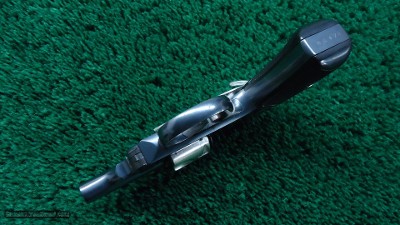 HARRINGTON & RICHARDSON HAMMERLESS BICYCLE FIRST MODEL TOP BREAK REVOLVER IN 32 S&W (black powder) - Image 4 of 9
