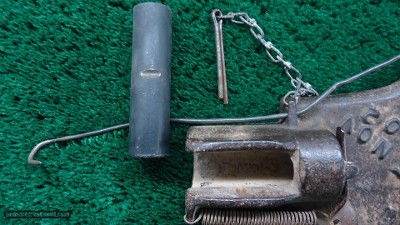 VERY INTERESTING CAST IRON TRAP GUN - Image 10 of 12