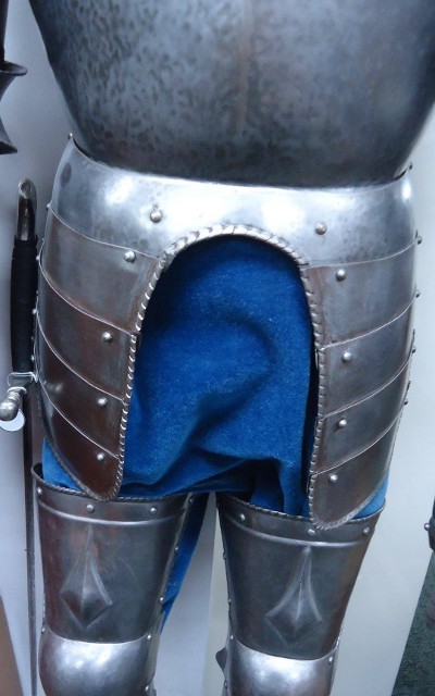 VICTORIAN ERA SUIT OF ARMOR - Image 7 of 8