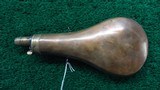 UNMARKED PLAIN PATTERN POWDER FLASK - 2 of 4
