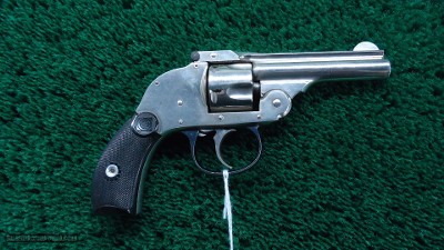 HARRINGTON & RICHARDSON SECOND MODEL HAMMERLESS SMALL FRAME REVOLVER IN 32 S&W