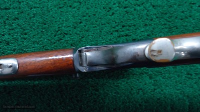 DELUXE WINCHESTER 1885 LAUDENSACK SCHUETZEN RIFLE IN CALIBER 22 SHORT - Image 12 of 22