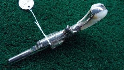 SMITH & WESSON SINGLE ACTION ENGRAVED REVOLVER IN 32 CAL - Image 4 of 13