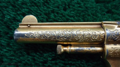 VERY ATTRACTIVE GOLD PLATED ENGRAVED SMITH & WESSON 32 DA 1ST MODEL HAND EJECT REVOLVER - Image 10 of 17