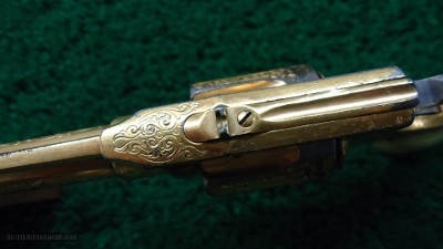 VERY ATTRACTIVE GOLD PLATED ENGRAVED SMITH & WESSON 32 DA 1ST MODEL HAND EJECT REVOLVER - Image 15 of 17