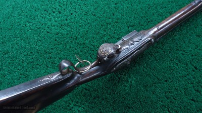 SPANISH MIQUELET GOLD INLAID AND CARVED SPORTING FLINTLOCK OF ABOUT 16 BORE - Image 3 of 21