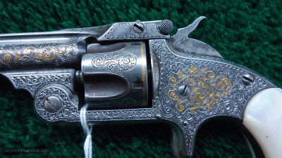 ENGRAVED AND INLAID S&W SINGLE ACTION REVOLVER IN CALIBER 32 IN A KIDDER MARKED CASE - Image 9 of 19