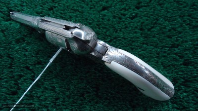 ENGRAVED REMINGTON NEW MODEL POCKET SPUR TRIGGER REVOLVER IN CALIBER 32 RF - Image 5 of 13