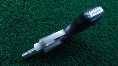 SMITH & WESSON 637 AIRWEIGHT DOUBLE-ACTION REVOLVER CHAMBERED FOR .38 S&W SPL+P - Image 4 of 16