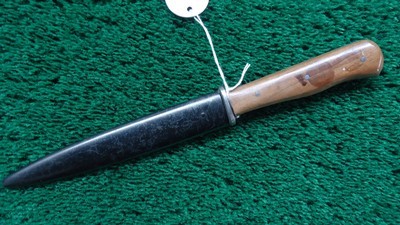 **Sale Pending** - WW1 1914-1918 GERMAN TRENCH KNIFE WITH SCABBARD