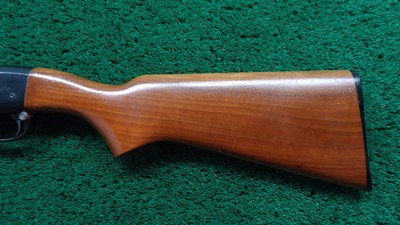 REMINGTON MODEL 572 FIELDMASTER SMOOTH BORE SLIDE ACTION RIFLE - Image 21 of 25