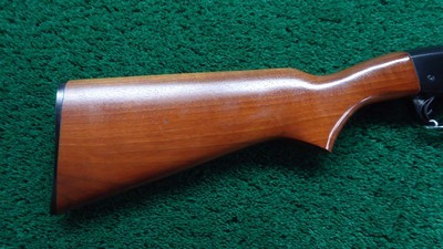 REMINGTON MODEL 572 FIELDMASTER SMOOTH BORE SLIDE ACTION RIFLE - Image 23 of 25